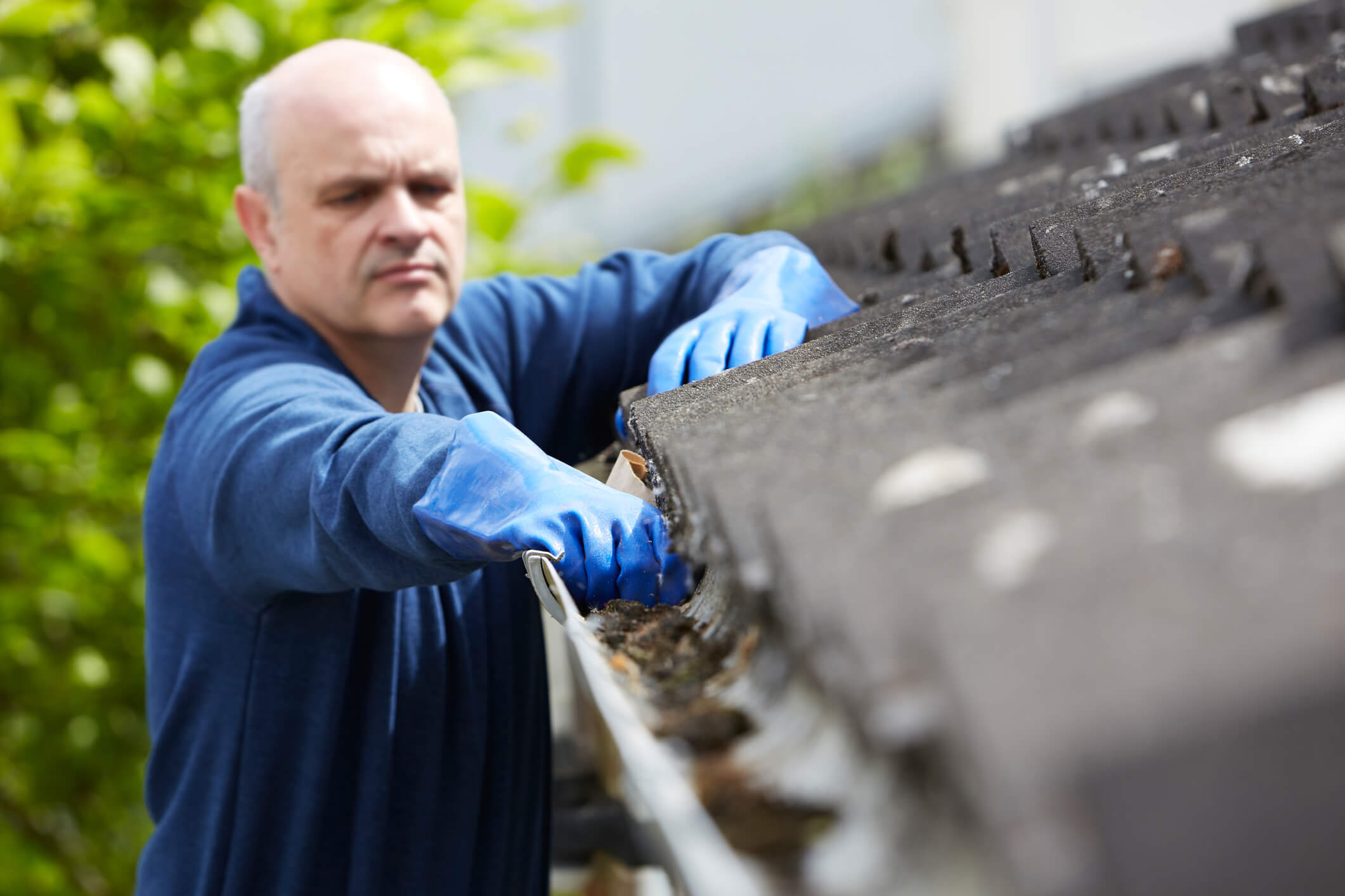 Cleaning Gutter