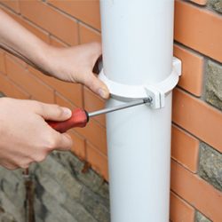 securing the gutter