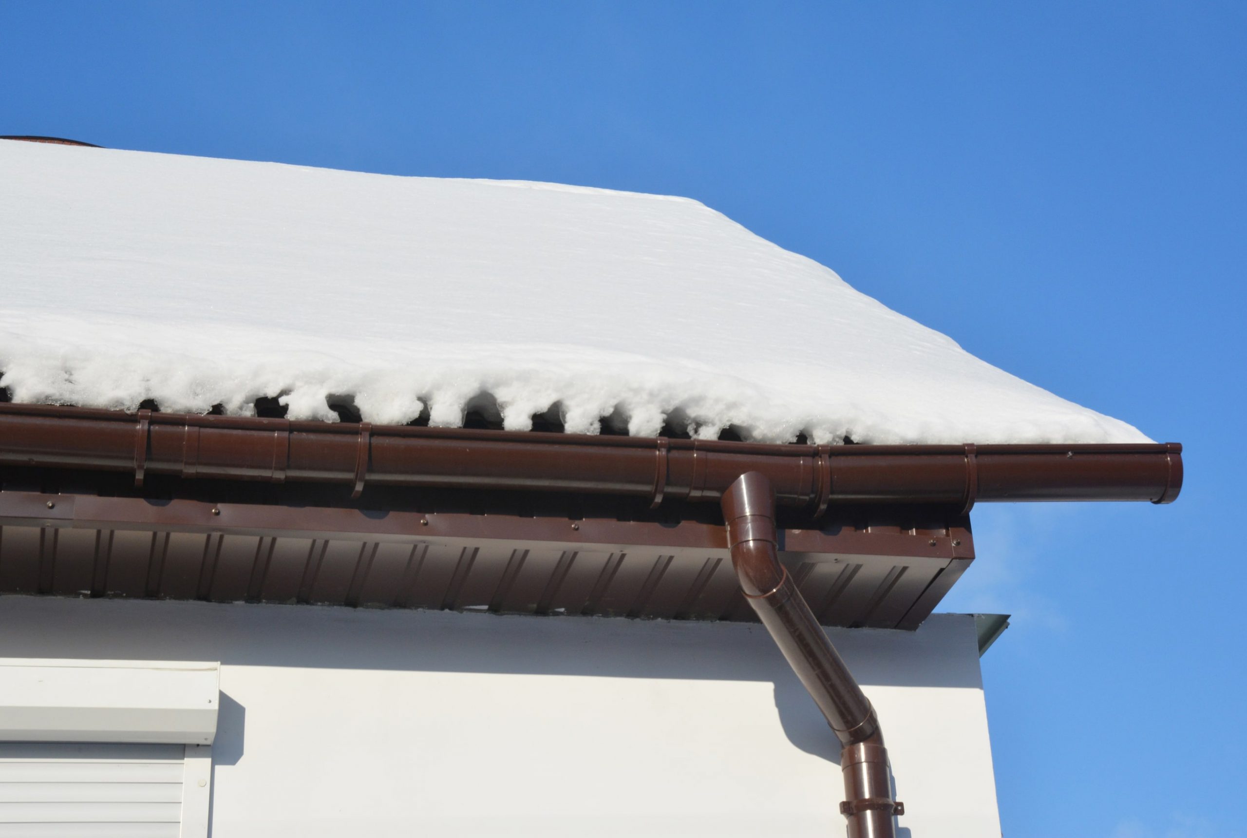 Cleaning Your Gutter During Winter