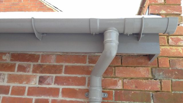 gutter maintenance and repair